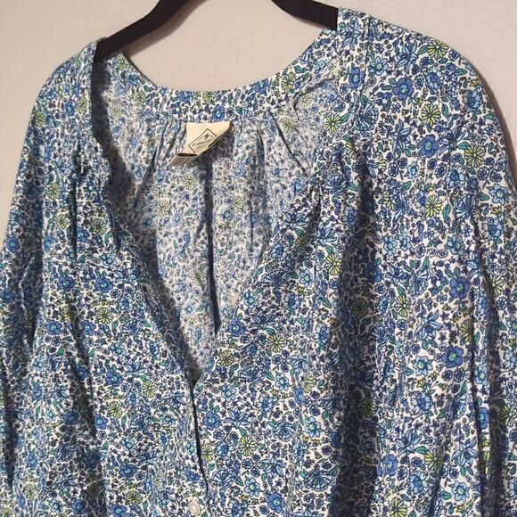 St. John's Bay Blue Floral Print Blouse - Picture 2 of 6